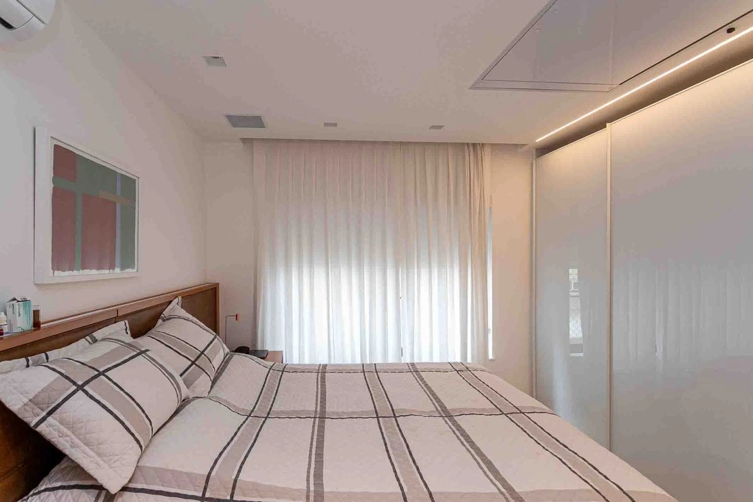 रियो डी जनेरियो, ब्राजील में 230 m2 का अपार्टमेंट, वॉक-इन क्लोसेट सहित