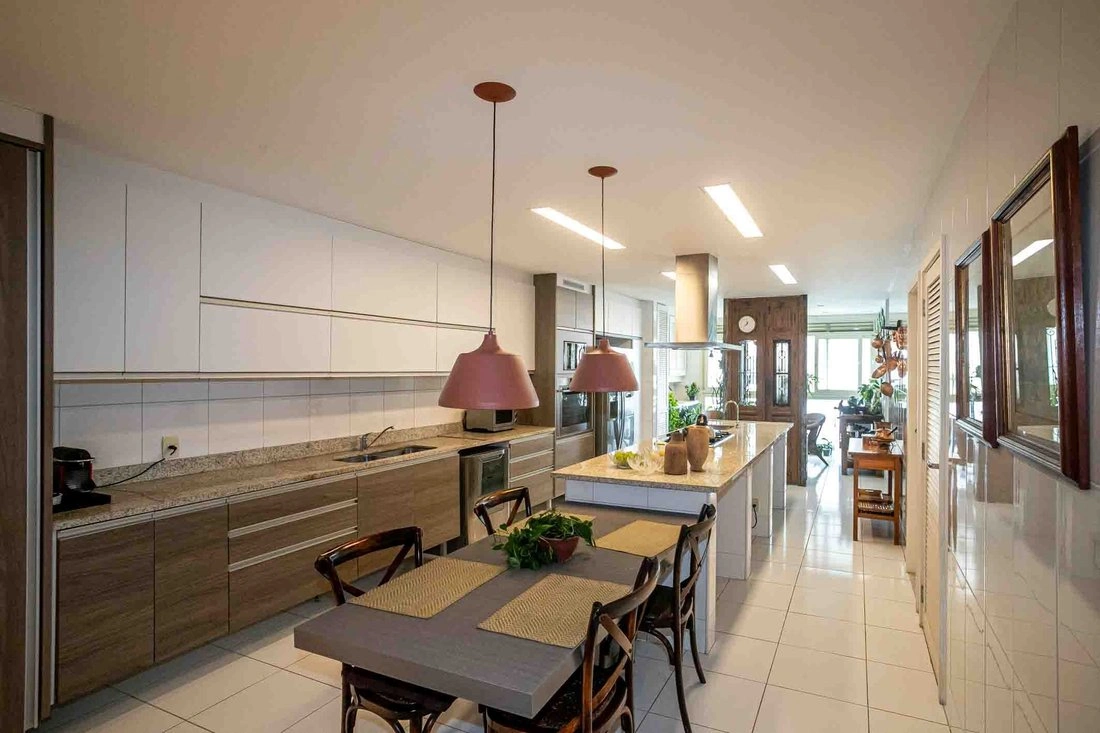 Apartment 555 m2 with open parking space in Rio de Janeiro, Brazil