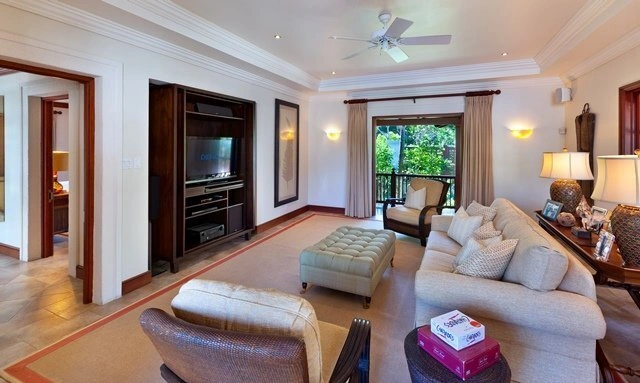 Casa 4+1 con comunidad cerrada en Holetown, Barbados