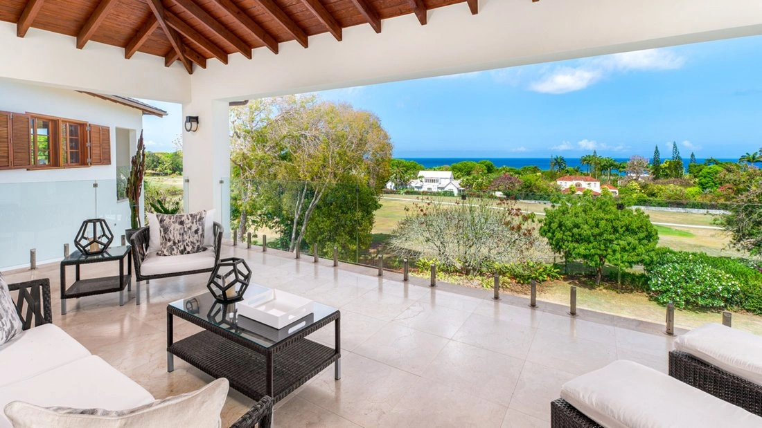 Townhouse 1306 m2 with sea view in Holetown, Barbados