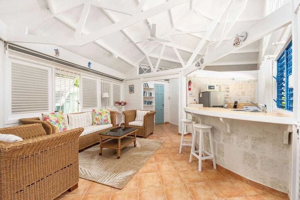 Villa 460 m2 with parking in Bridgetown, Barbados