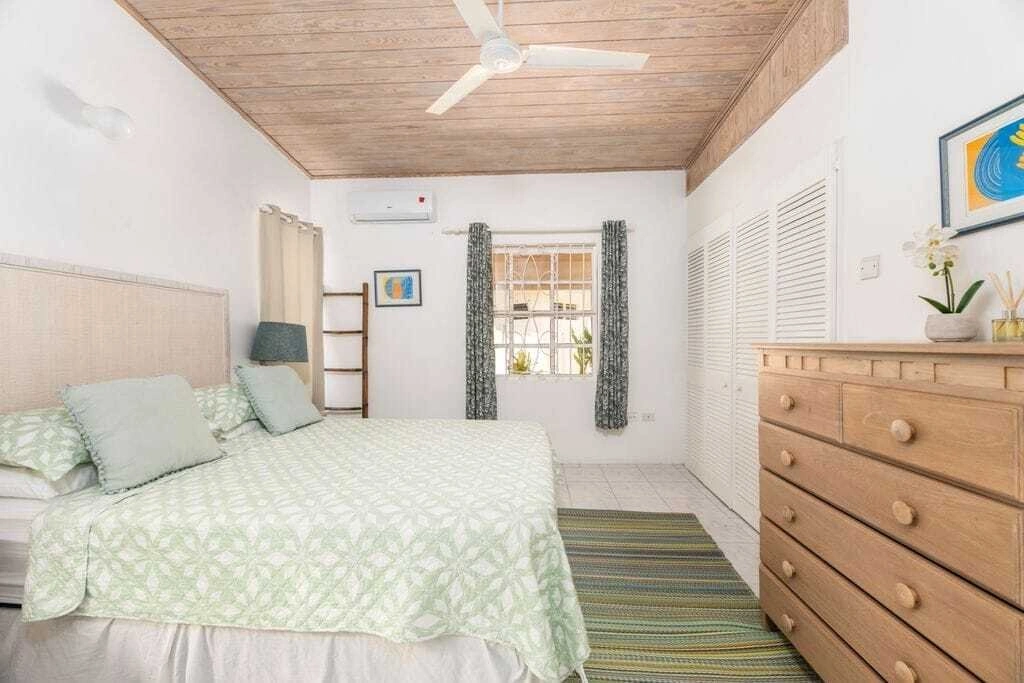 Villa 460 m2 with parking in Bridgetown, Barbados