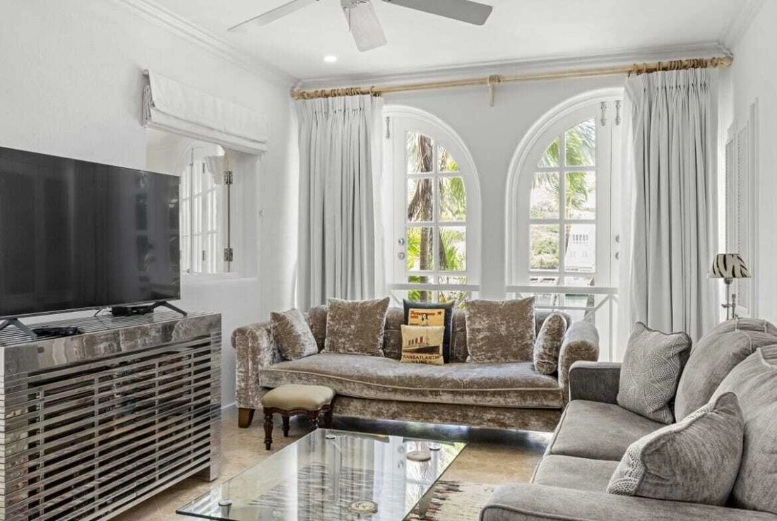 布里奇敦(巴巴多斯)4+1公寓 — 带开放式车位