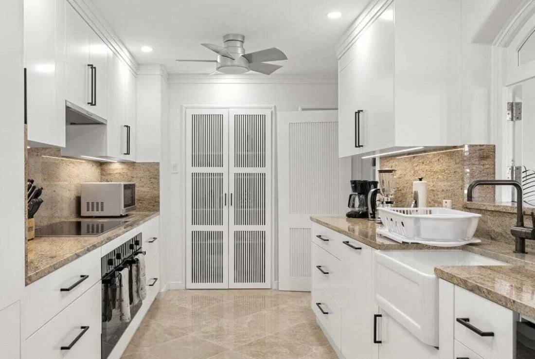 布里奇敦(巴巴多斯)4+1公寓 — 带开放式车位