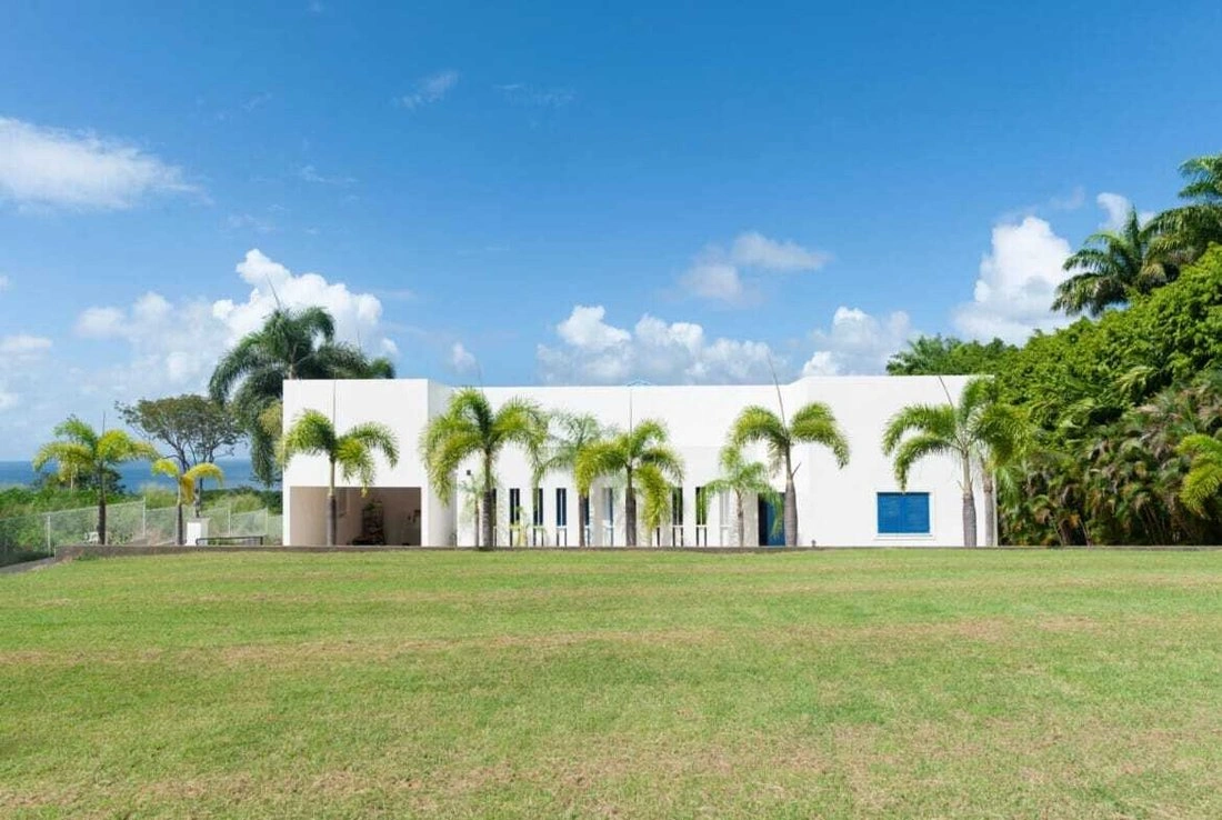 Villa 651 m2 with parking in Bridgetown, Barbados