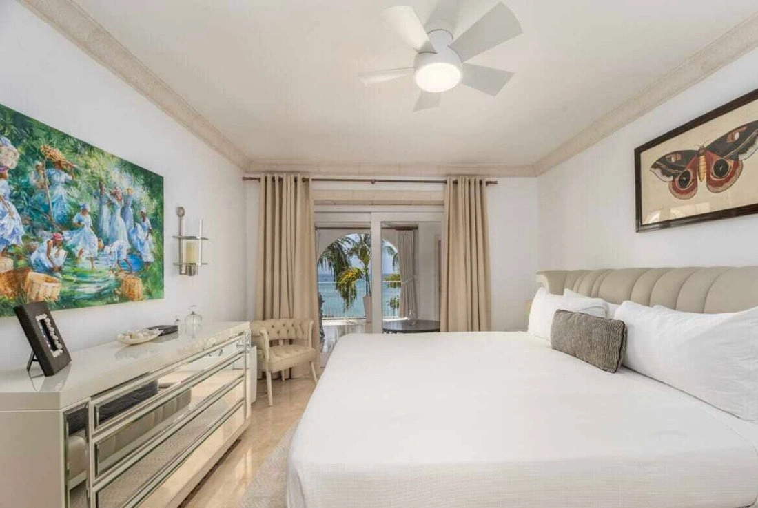 Apartment 251 m2 with open parking space in Bridgetown, Barbados