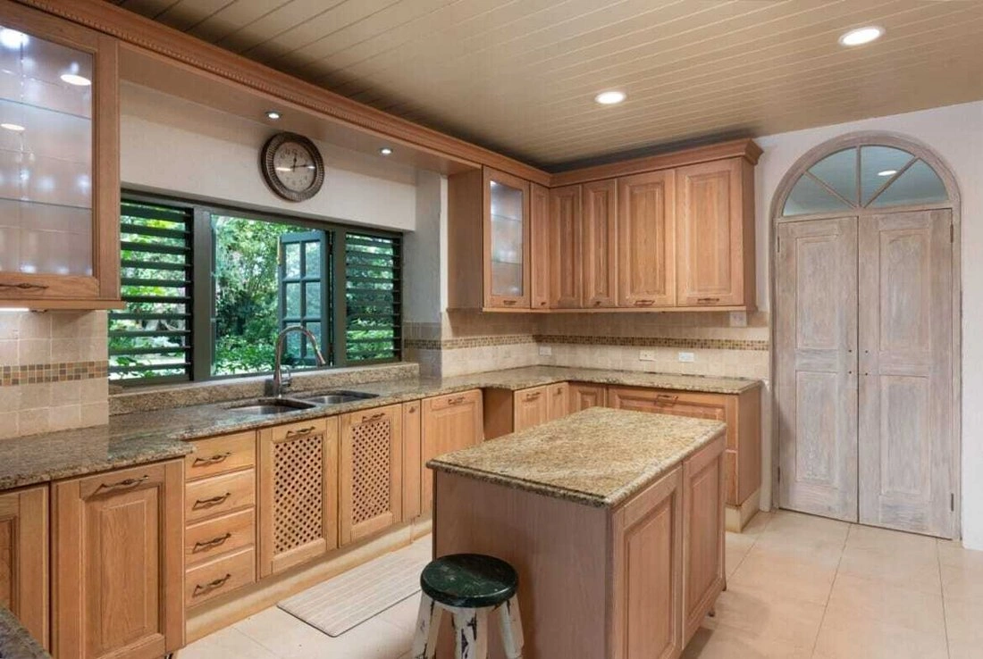 Villa 465 m2 with parking in Bridgetown, Barbados