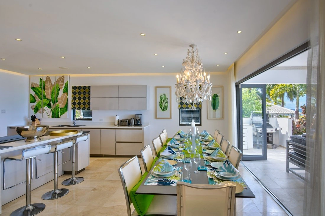 Villa 362 m2 with terrace in St. James, Barbados