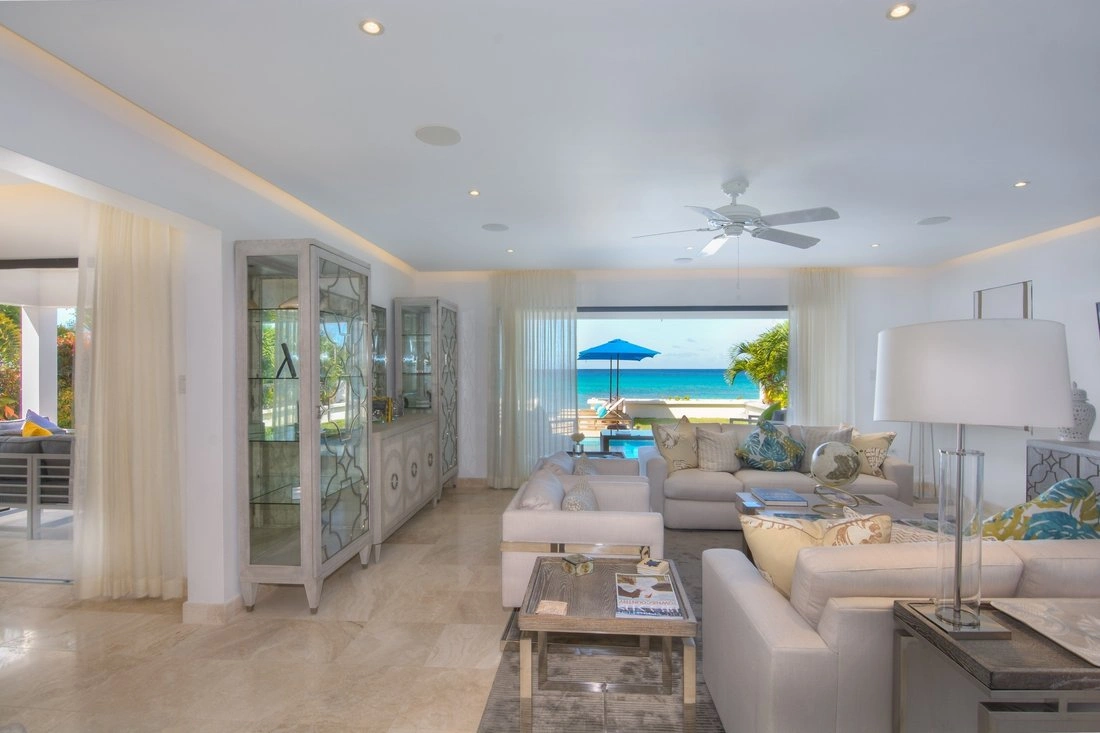 Villa 362 m2 with terrace in St. James, Barbados