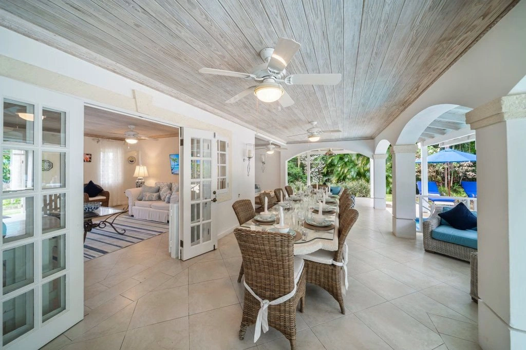 Villa 557 m2 with high ceiling in St. James, Barbados