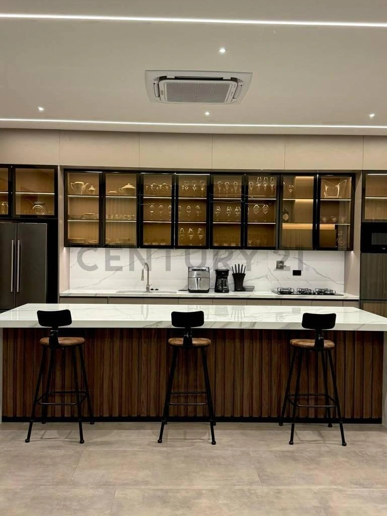 Casa de 800 m2 cerca del mar en Santa Cruz de la Sierra, Bolivia