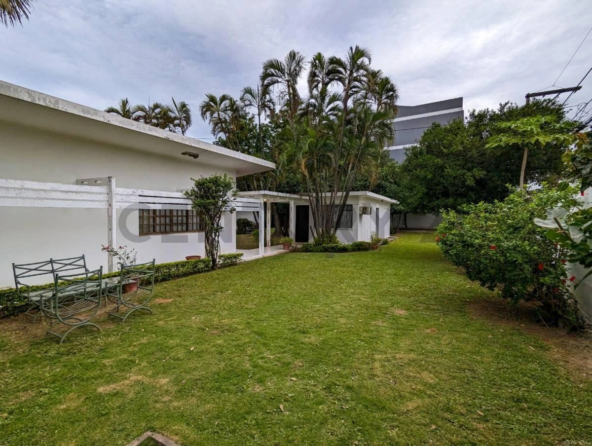 Santa Cruz de la Sierra, Bolivya'da ofisli 294 m² ev