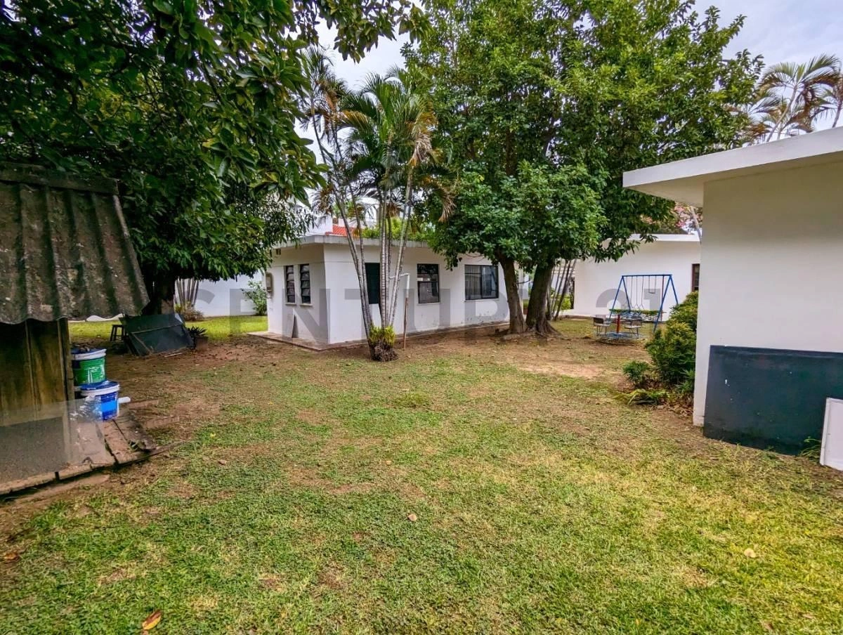 Santa Cruz de la Sierra, Bolivya'da ofisli 294 m² ev