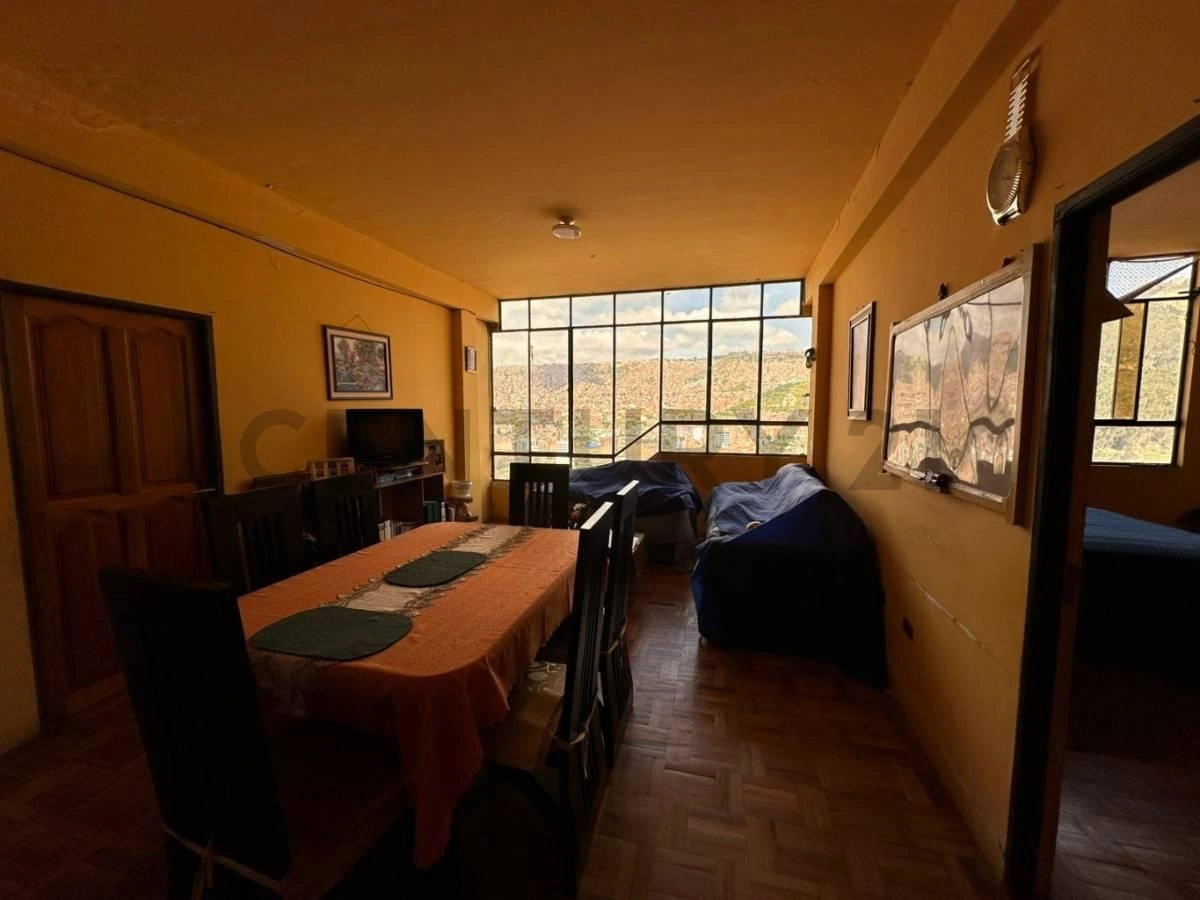 拉巴斯(玻利维亚)1440 m2 带开放泳池的房屋