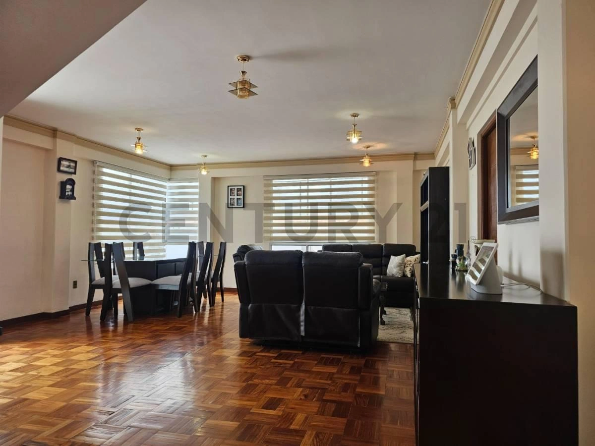 House 191 m2 with parking in La Paz, Bolivia