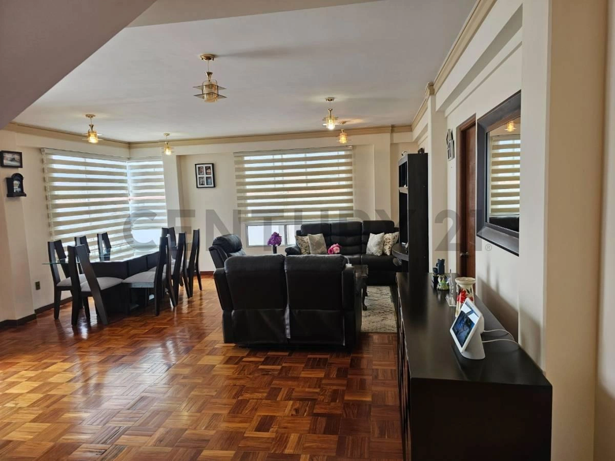 House 191 m2 with parking in La Paz, Bolivia