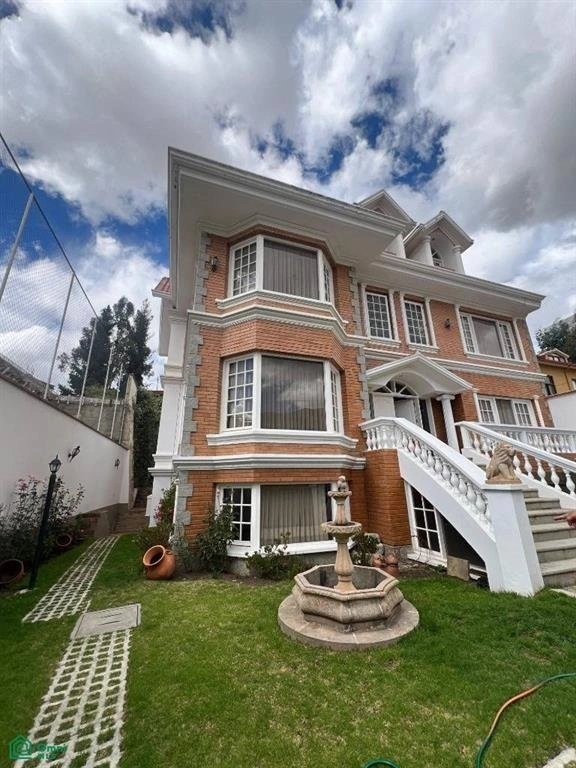 Casa 5+1 con jacuzzi en La Paz, Bolivia