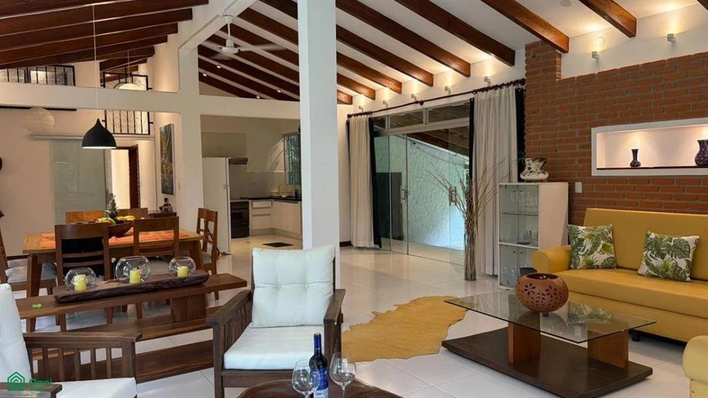 玻利维亚圣克鲁斯德拉塞拉 230 m2 带电梯的房屋