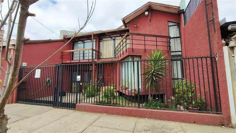 Valparaiso, Chile में बालकनी वाला 2+1 घर