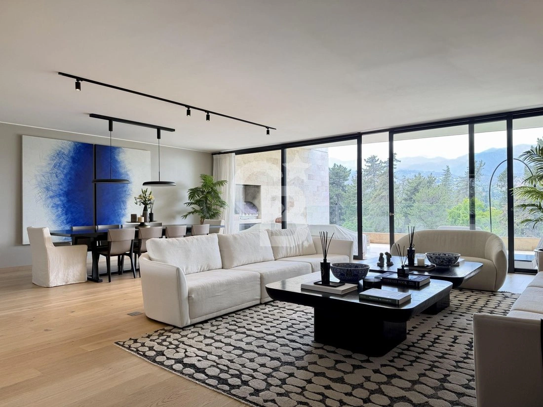 智利圣地亚哥 3+1 公寓(含露天车位)