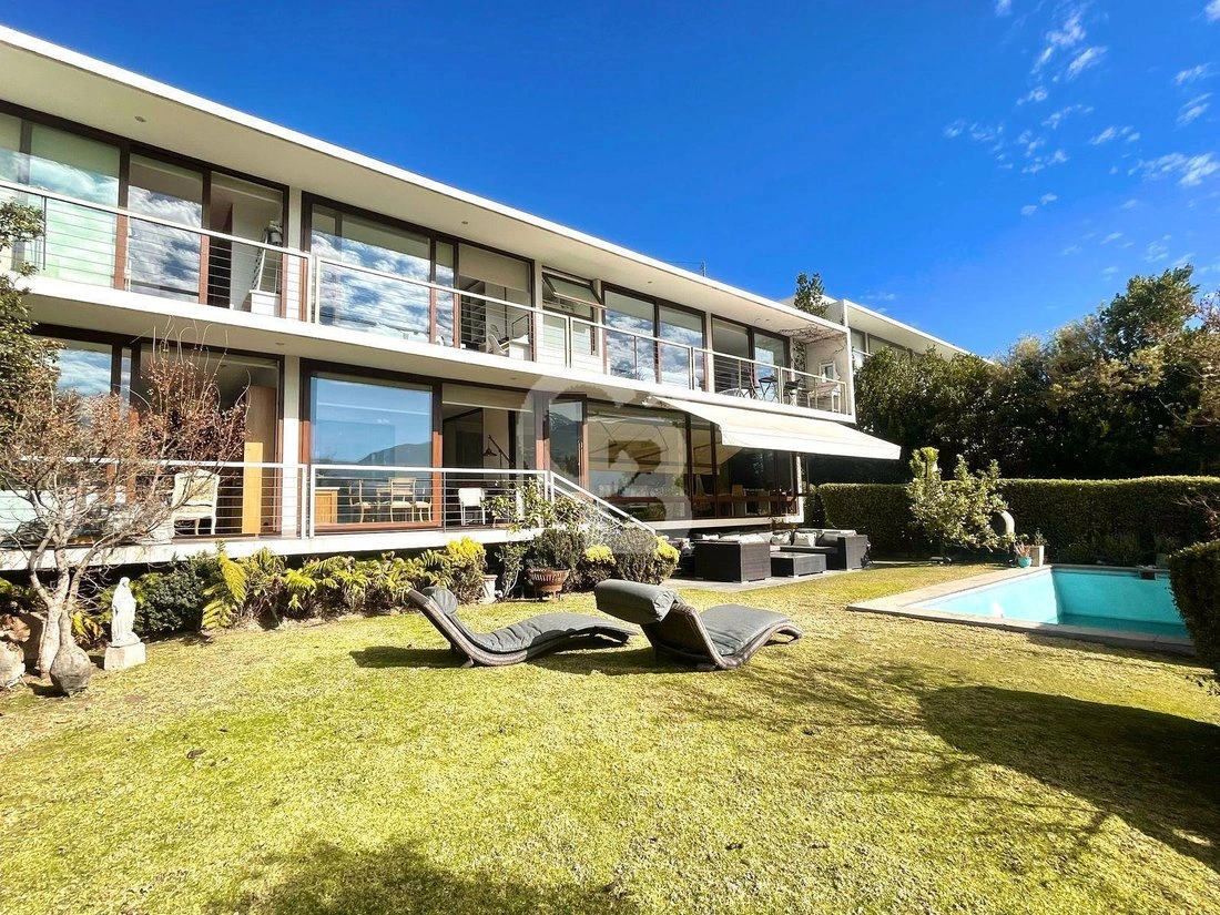 منزل 5+1 مع غرفة ملابس في سانتياغو، تشيلي