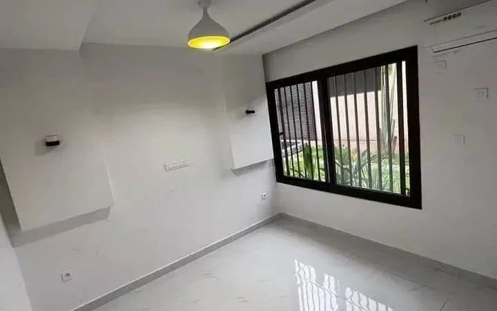 阿比让(科特迪瓦)3+1 带开放泳池公寓