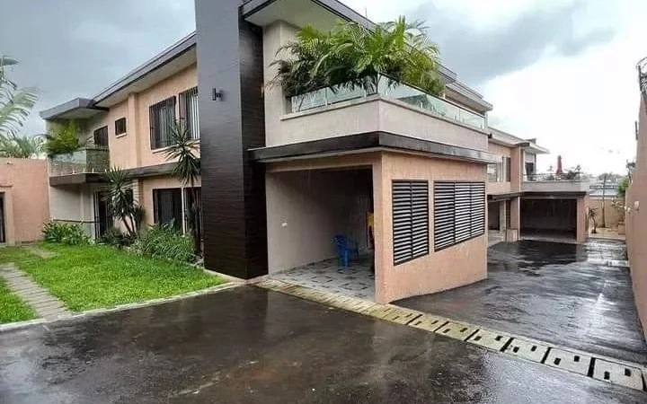 阿比让(科特迪瓦)3+1 带开放泳池公寓