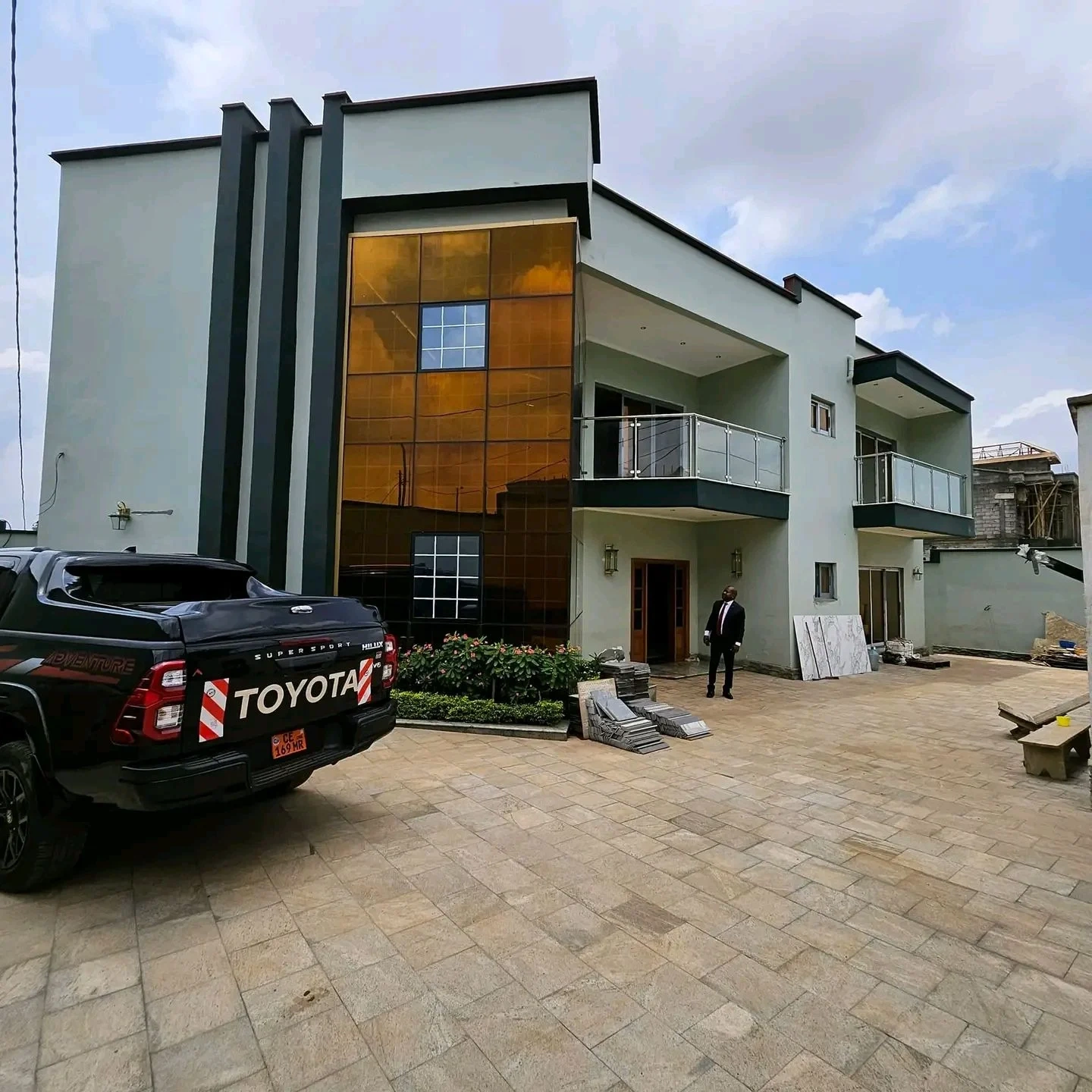 喀麦隆雅温得 170 m² 复式住宅,带露天停车位