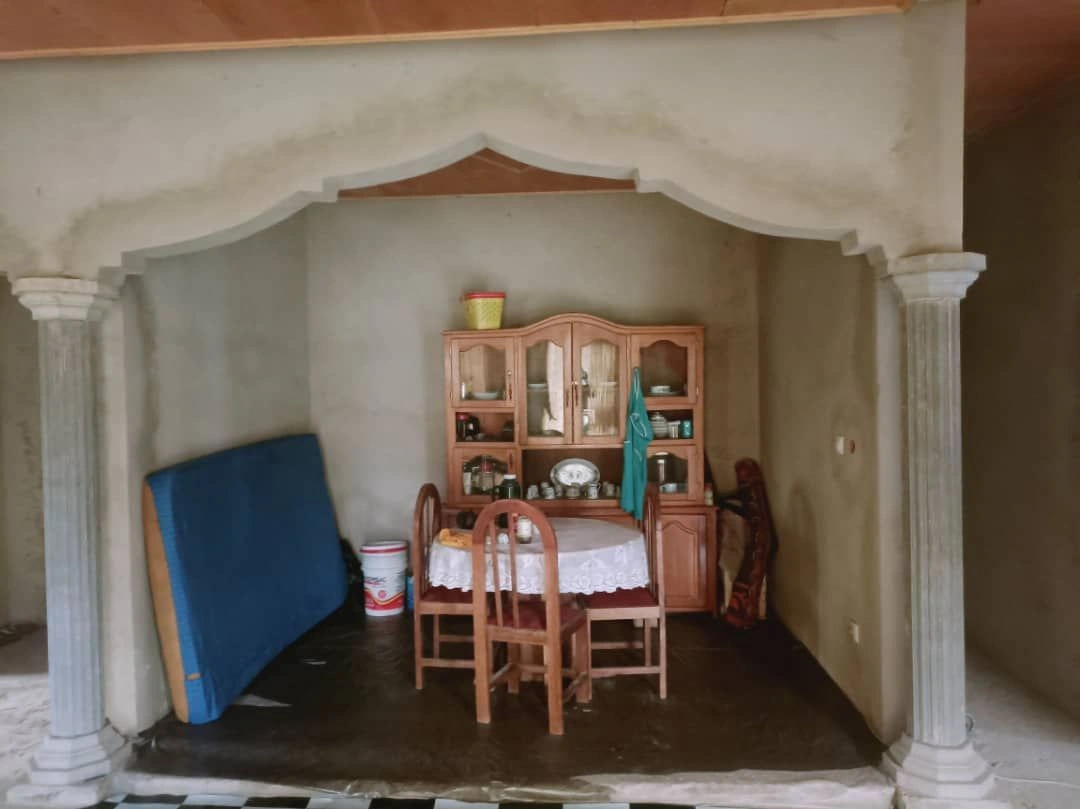 خانه 180 m² با استخر روباز در Garua، کامرون