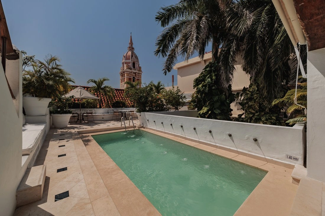 House 6+1 with fireplace in Cartagena, Colombia