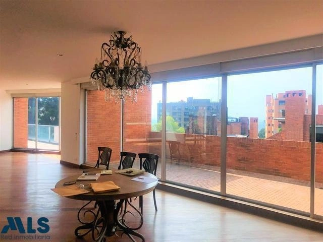 Duplex 398 m2 with open parking space in Bogota, Colombia