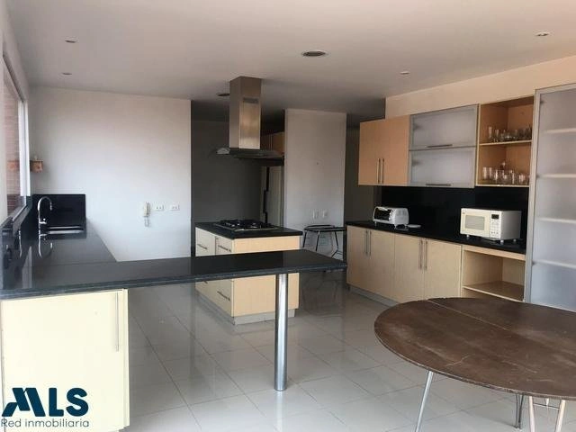 Duplex 398 m2 with open parking space in Bogota, Colombia