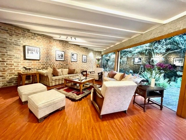 House 753 m2 with walk in closet in Bogota, Colombia