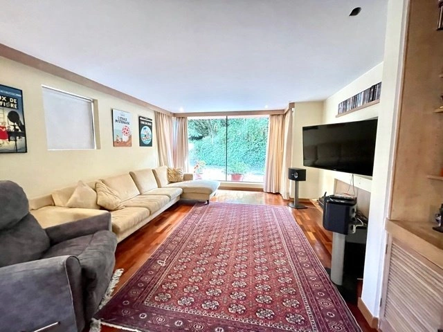 House 753 m2 with walk in closet in Bogota, Colombia