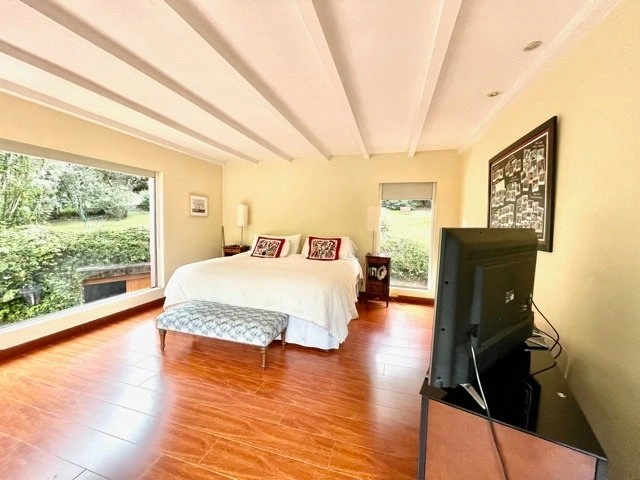 House 753 m2 with walk in closet in Bogota, Colombia