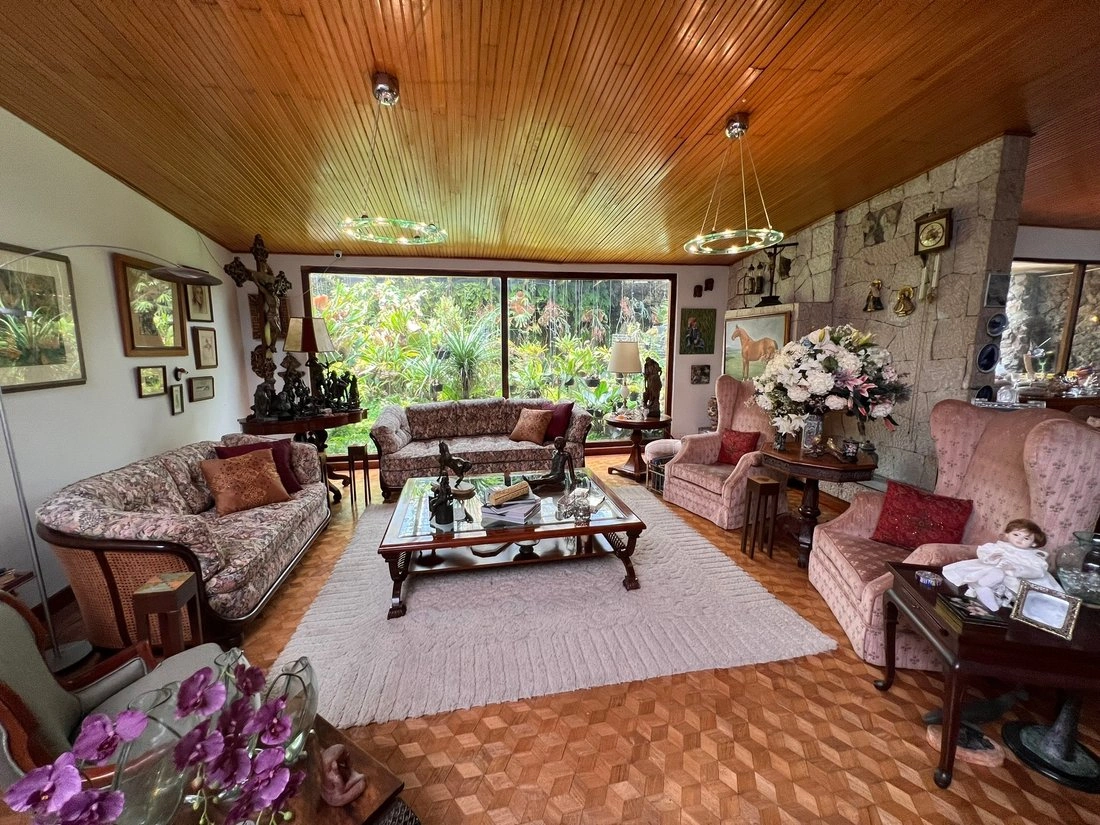 House 441 m2 with garden in Bogota, Colombia