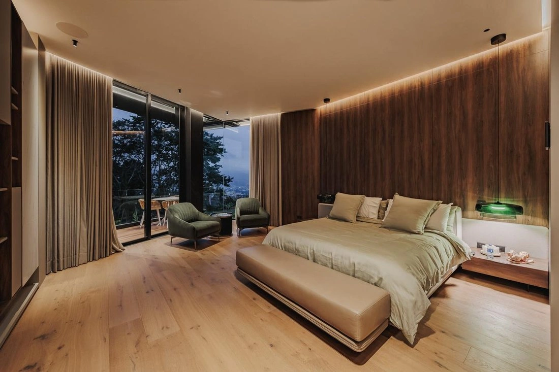 House 800 m2 with open kitchen in Medellin, Colombia