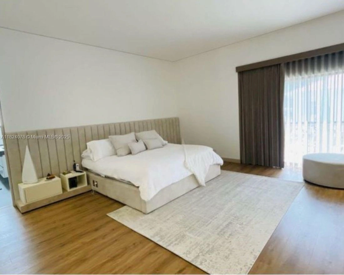 House 480 m2 with jacuzzi in Medellin, Colombia