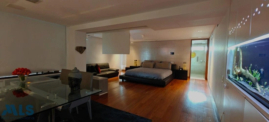 Penthouse 820 m2 with jacuzzi in Medellin, Colombia