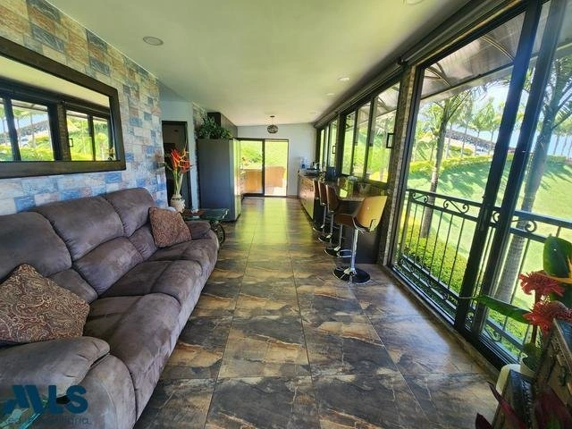 House 173 m2 with mountain view in Medellin, Colombia