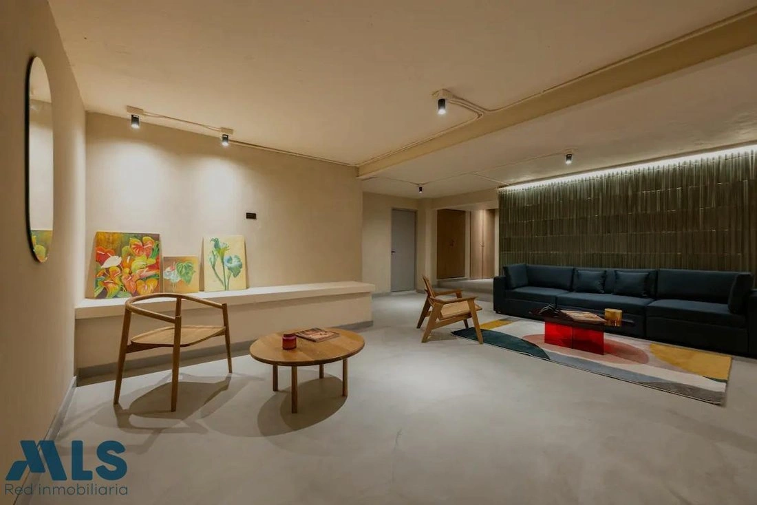 House 346 m2 with garden in Medellin, Colombia