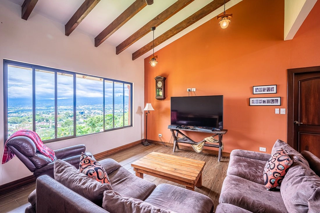 哥斯达黎加埃斯卡苏 430 m2 带按摩浴缸住宅