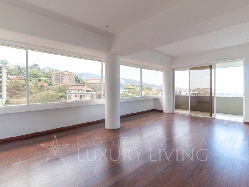 Penthouse 269 m2 with open pool in Escazu, Costa Rica