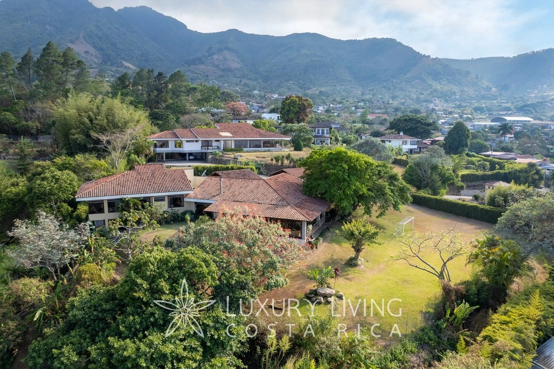 منزل 4+1 مزود بمدفأة في Escazu، كوستاريكا