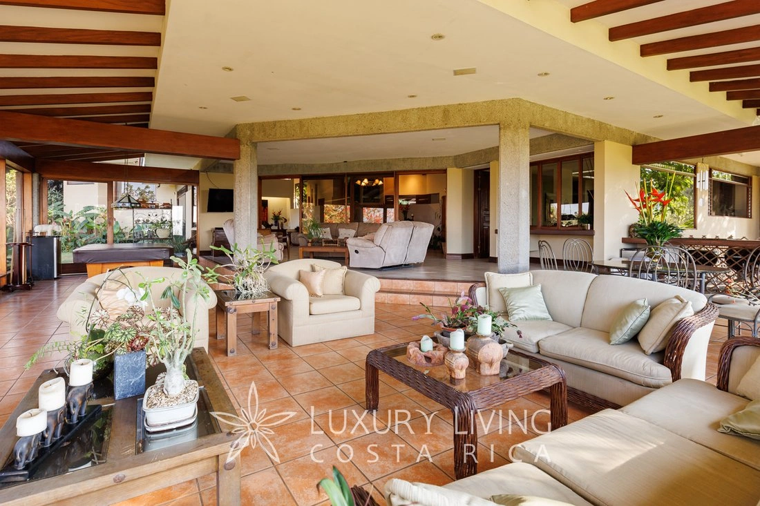 منزل 4+1 مزود بمدفأة في Escazu، كوستاريكا