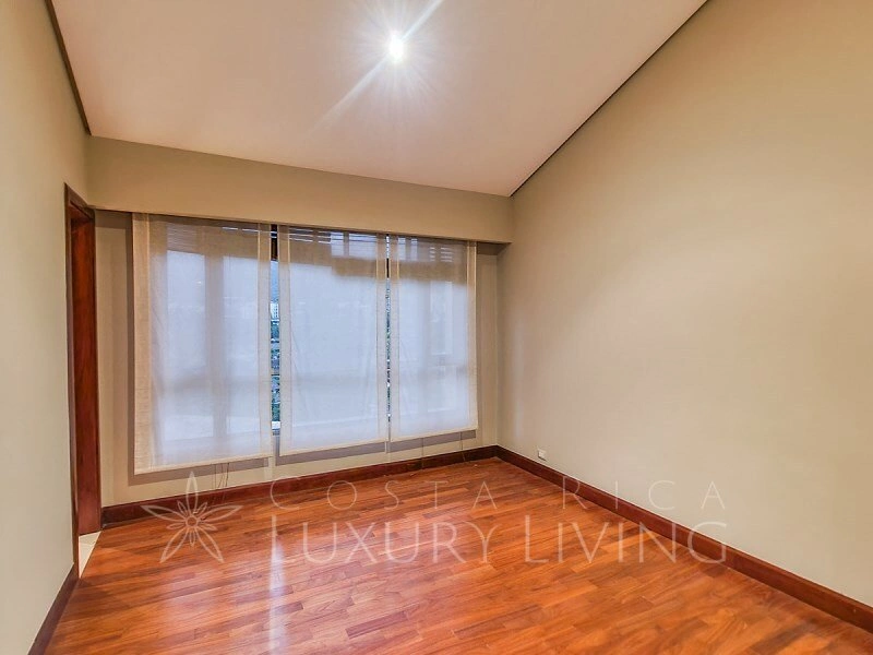 Penthouse 4+1 with elevator in Escazu, Costa Rica