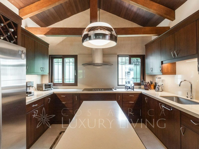 House 574 m2 with garage in Escazu, Costa Rica