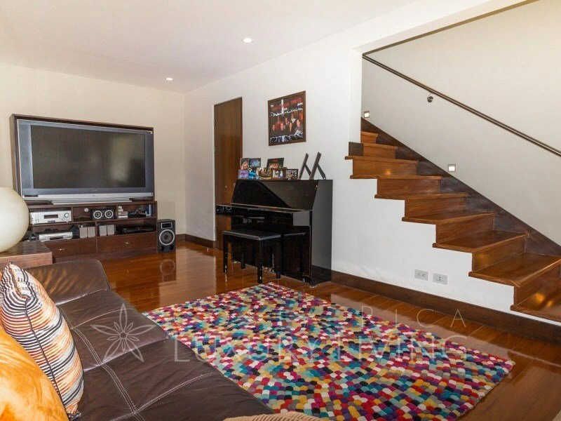 House 574 m2 with garage in Escazu, Costa Rica