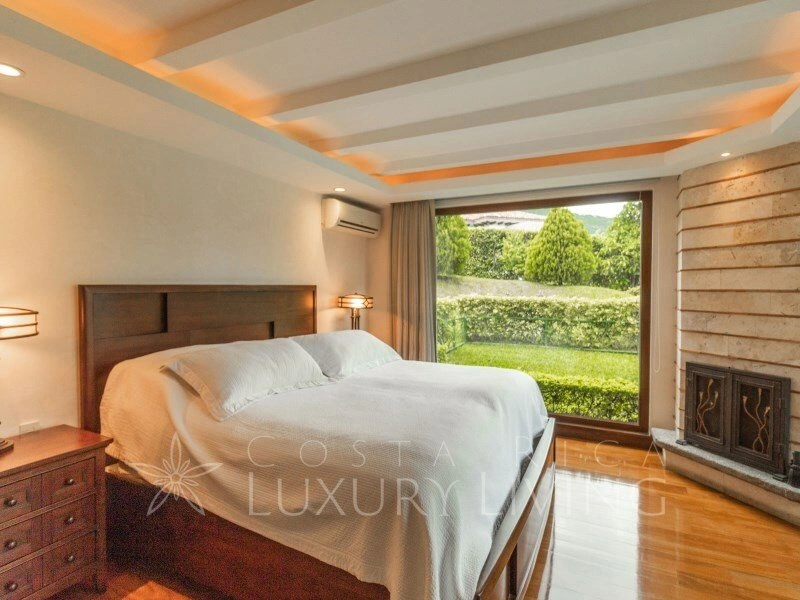 House 574 m2 with garage in Escazu, Costa Rica