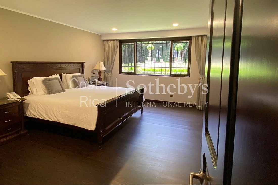 Casa 760 m2 com garagem em Escazu, Costa Rica